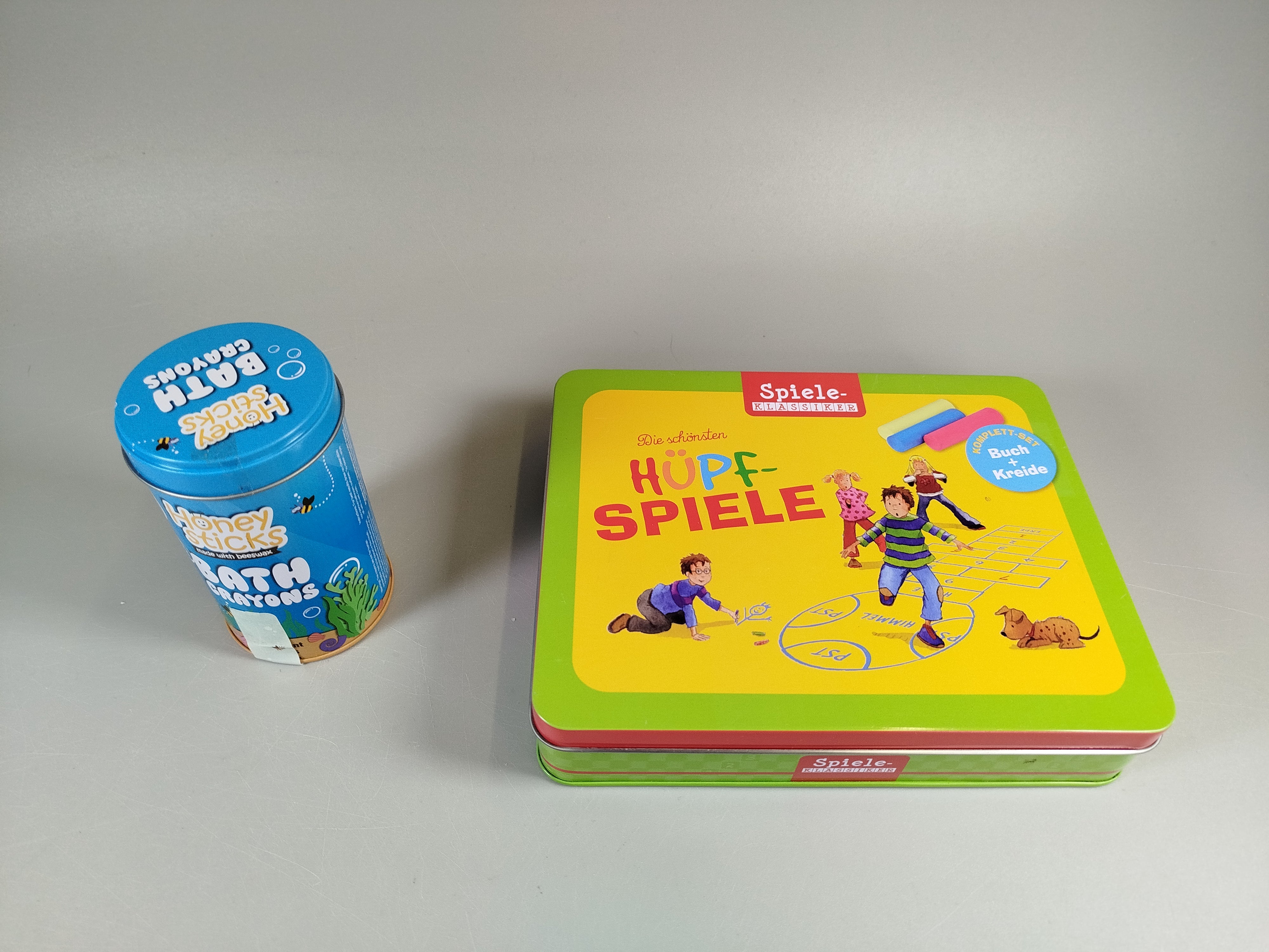 Bade-Malstifte & Hüpfe-Spiele mit Kreide